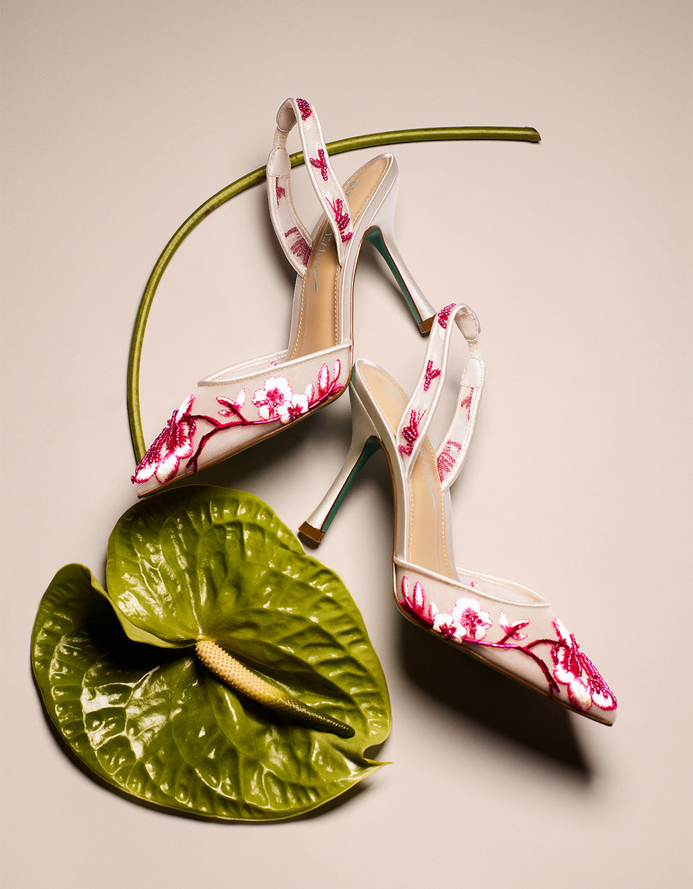 Betsey Johnson PATCH FUCHSIA Pointed-Toe Heel