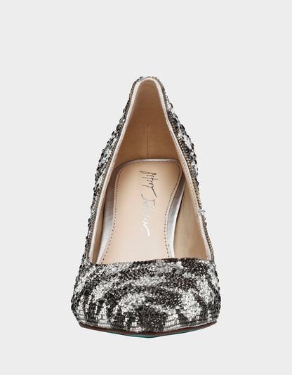 Betsey Johnson JODY HOUNDSTOOTH Pointed Toe Heel