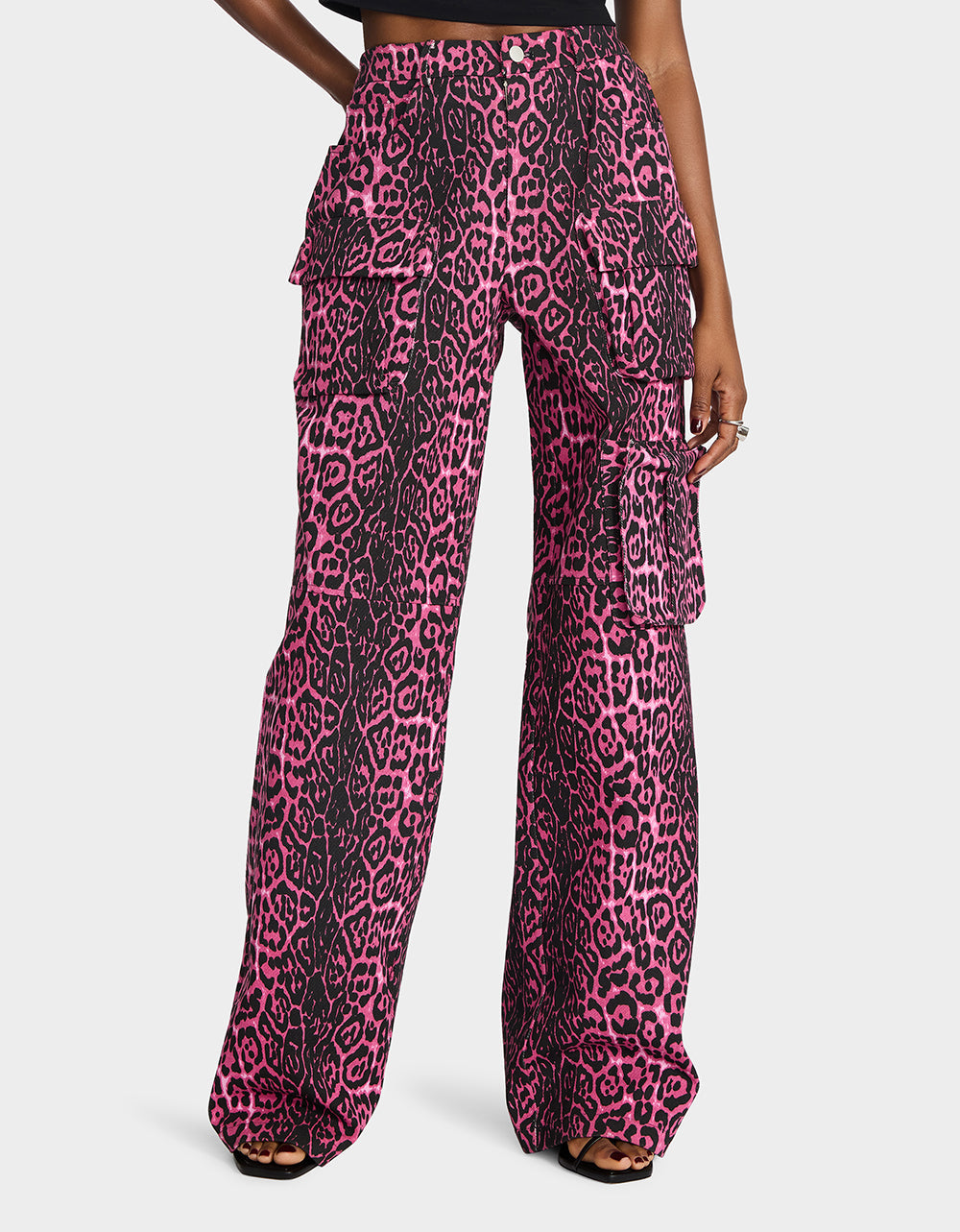 Betsey Johnson AMI CARGO PANTS PINK Women's Wide-Leg Cargo Denim Pant