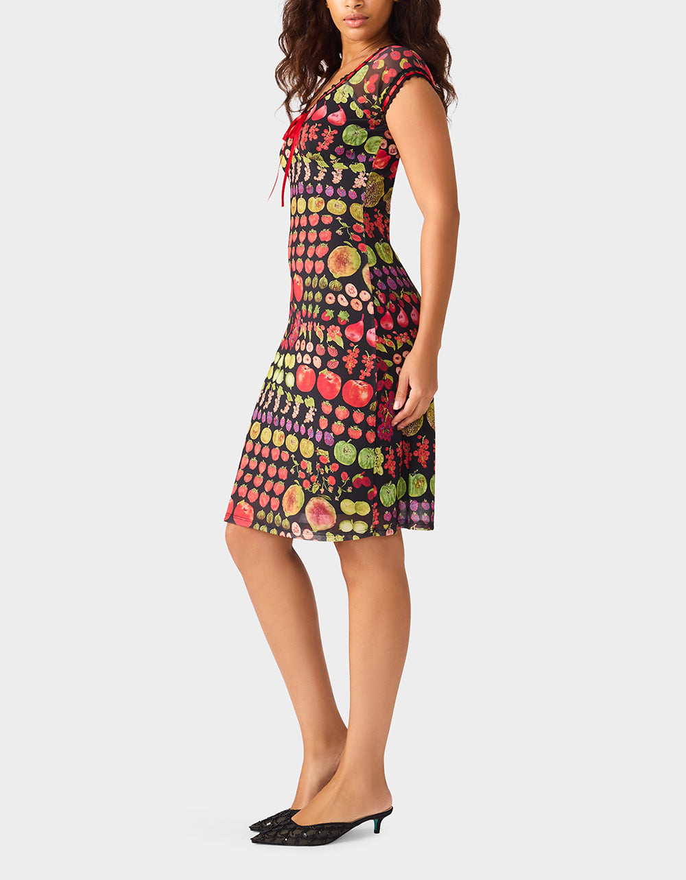 Betsey Johnson BETSEY'S FRUIT DRESS BLACK MULTI Women's Fruit Print Short-Sleeved Slip Dress