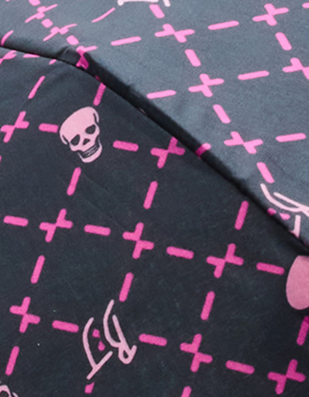 Betsey Johnson BETSEY'S HEART & SKULL PRINT UMBRELLA BLACK MULTI