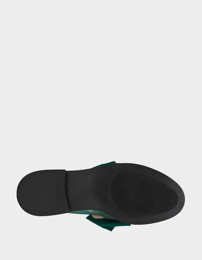 Betsey Johnson SETH EMERALD Women's Mesh Pearl Bow Slip-On Loafer