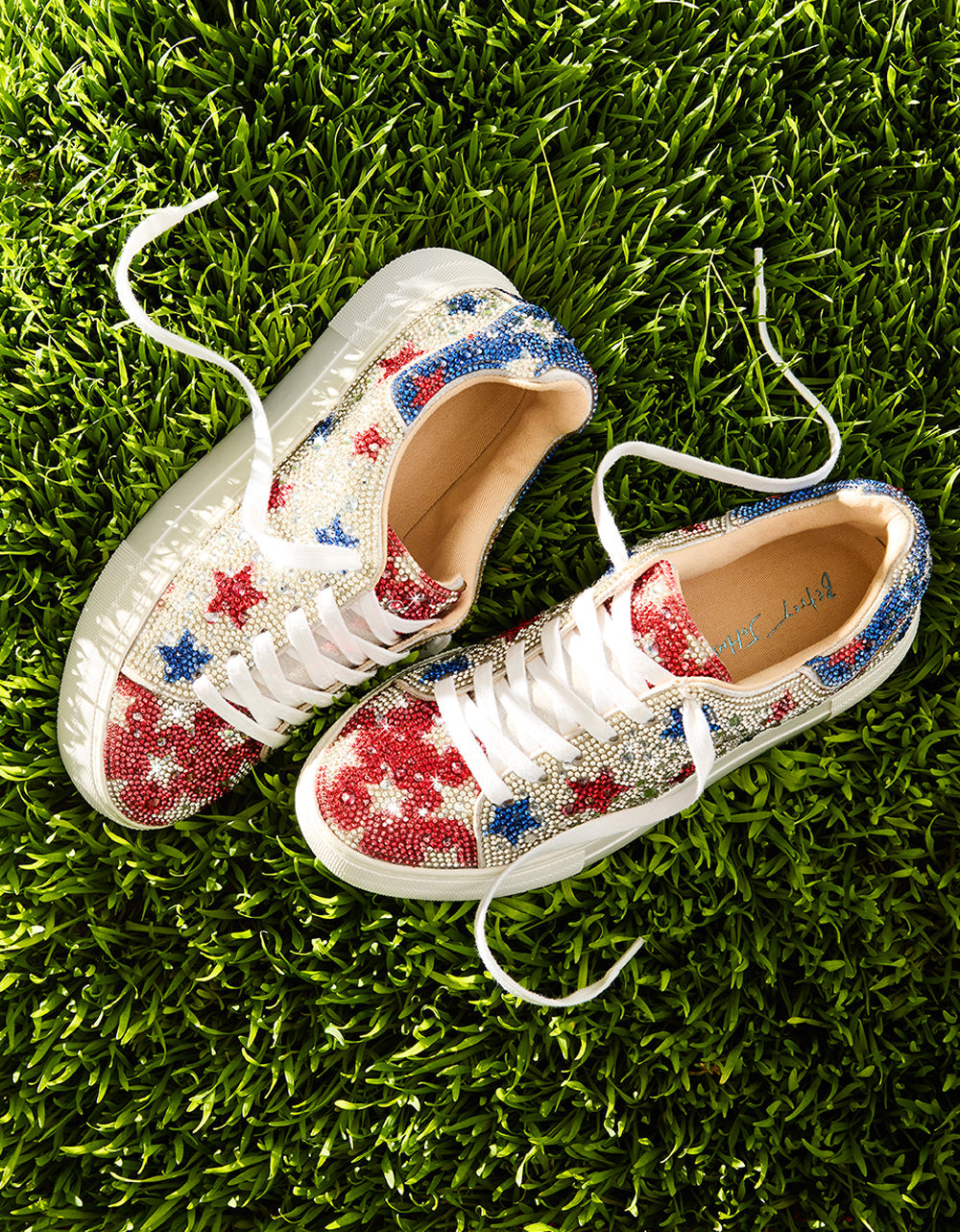Betsey Johnson SIDNY STARS