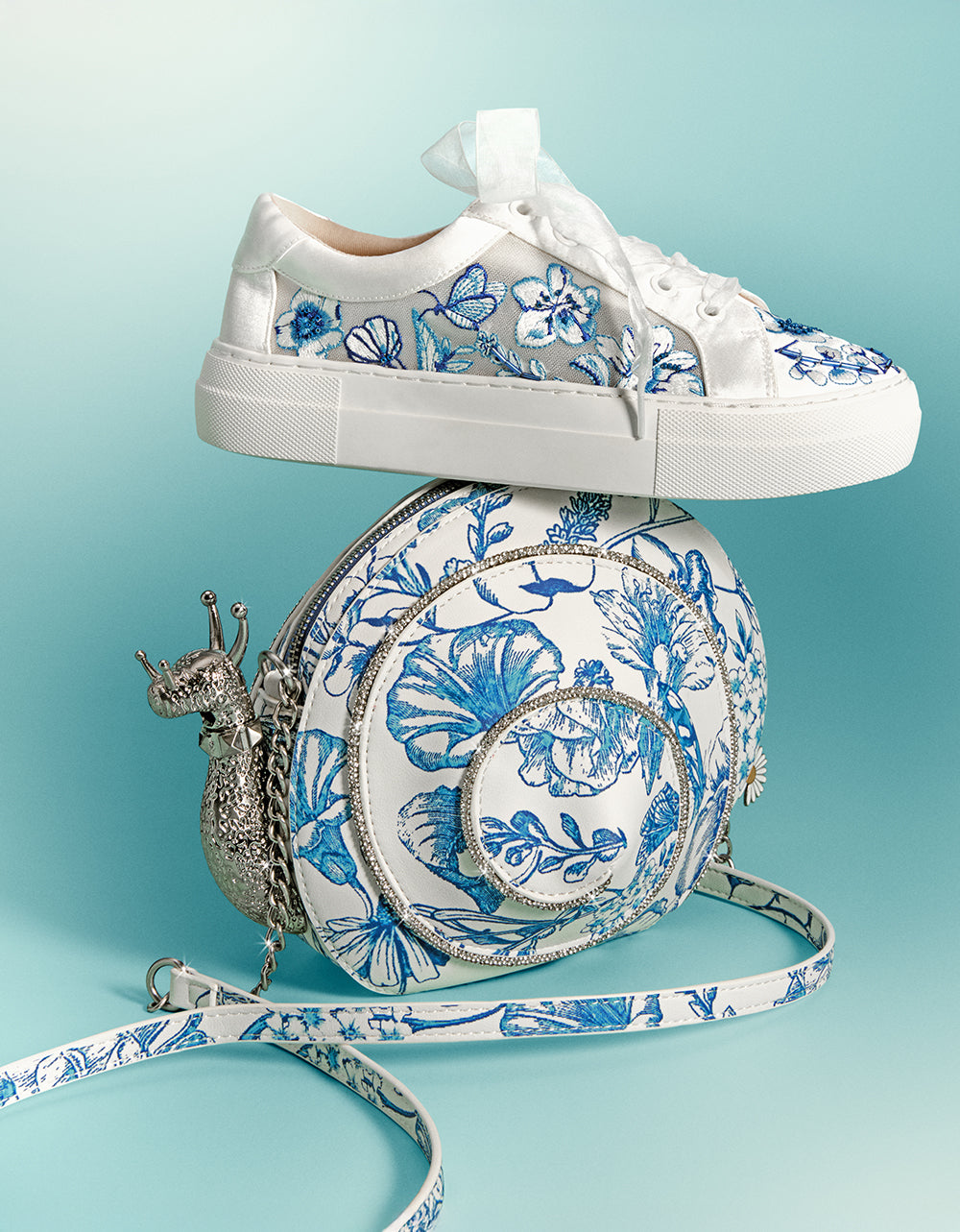 Betsey Johnson NINO BLUE FLORAL Platform Low-Top Lace-Up Sneakers