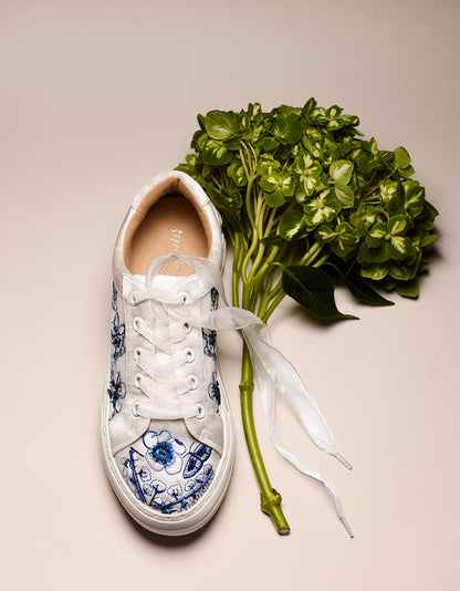 Betsey Johnson NINO BLUE FLORAL Platform Low-Top Lace-Up Sneakers