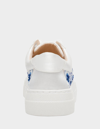 Betsey Johnson NINO BLUE FLORAL Platform Low-Top Lace-Up Sneakers