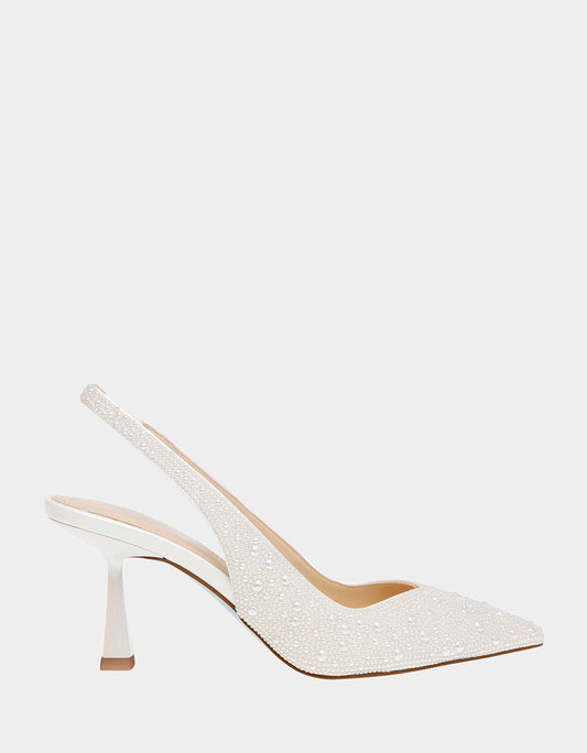 Betsey Johnson CLARK IVORY Pumps