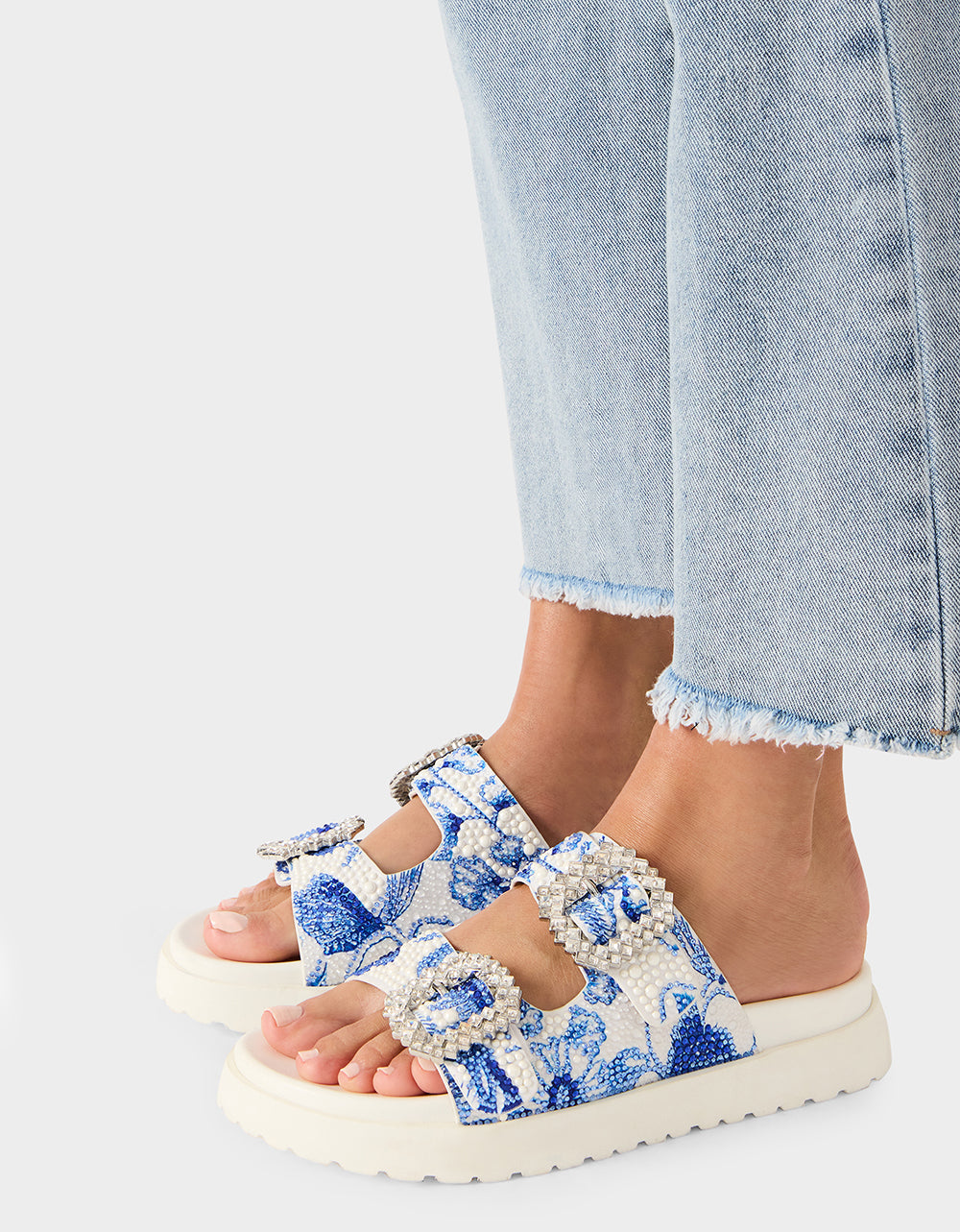 Betsey Johnson MATIE WHITE BLUE FLORAL Women's Footbed Slip-On Floral Rhinestone Sandal