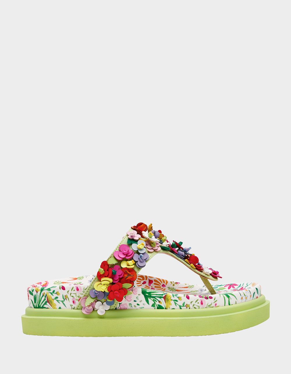 Betsey Johnson KAMMERON NATURAL FLORAL MULTI Women's Slip-On Footbed Floral Sandal