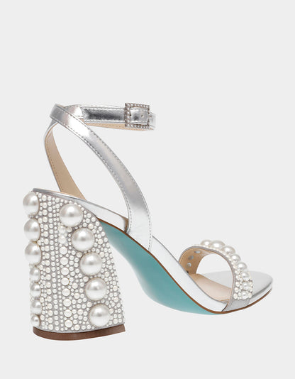 Betsey Johnson LEXI SILVER PEARL Block Heels