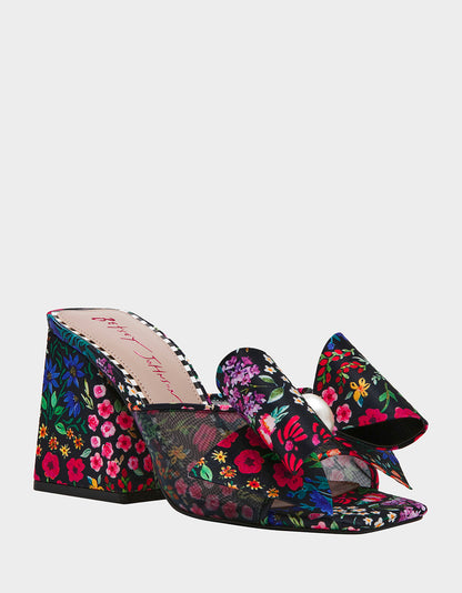 Betsey Johnson JORDN DITSY FLORAL Square-Toe Mule Block Heel