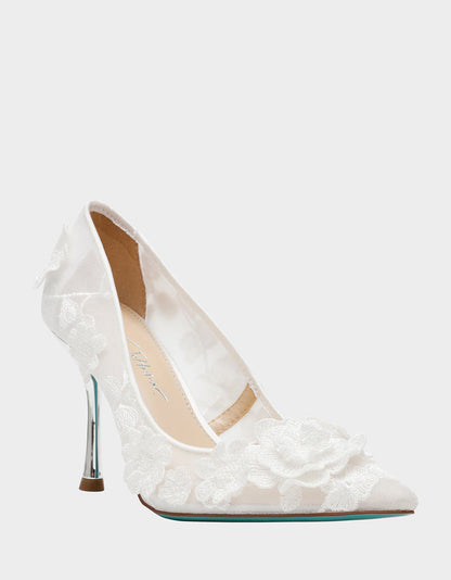 Betsey Johnson AIMEY Ivory Pointed-Toe Stiletto Pump Heel