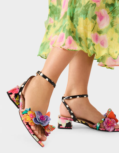 Betsey Johnson MARANDA BLACK MULTI Women's Block Floral Low Heel