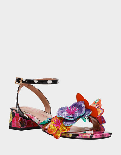 Betsey Johnson MARANDA BLACK MULTI Women's Block Floral Low Heel