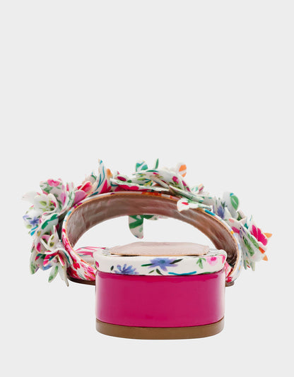 Betsey Johnson GLORRIA NATURAL FLORAL MULTI Women's Slip-On Low Block Heel Floral Sandal