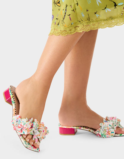 Betsey Johnson GLORRIA NATURAL FLORAL MULTI Women's Slip-On Low Block Heel Floral Sandal